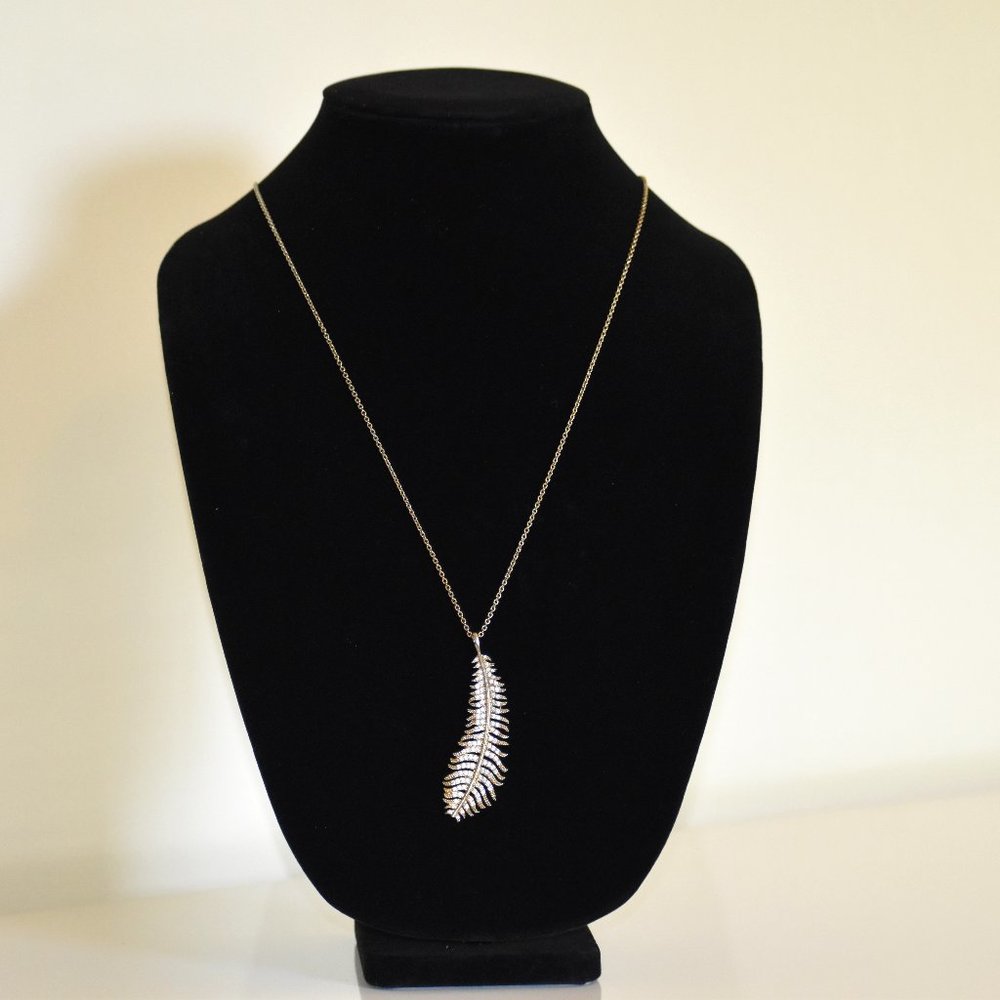 Banana Republic Long Gold Feather Necklace | Great Condition